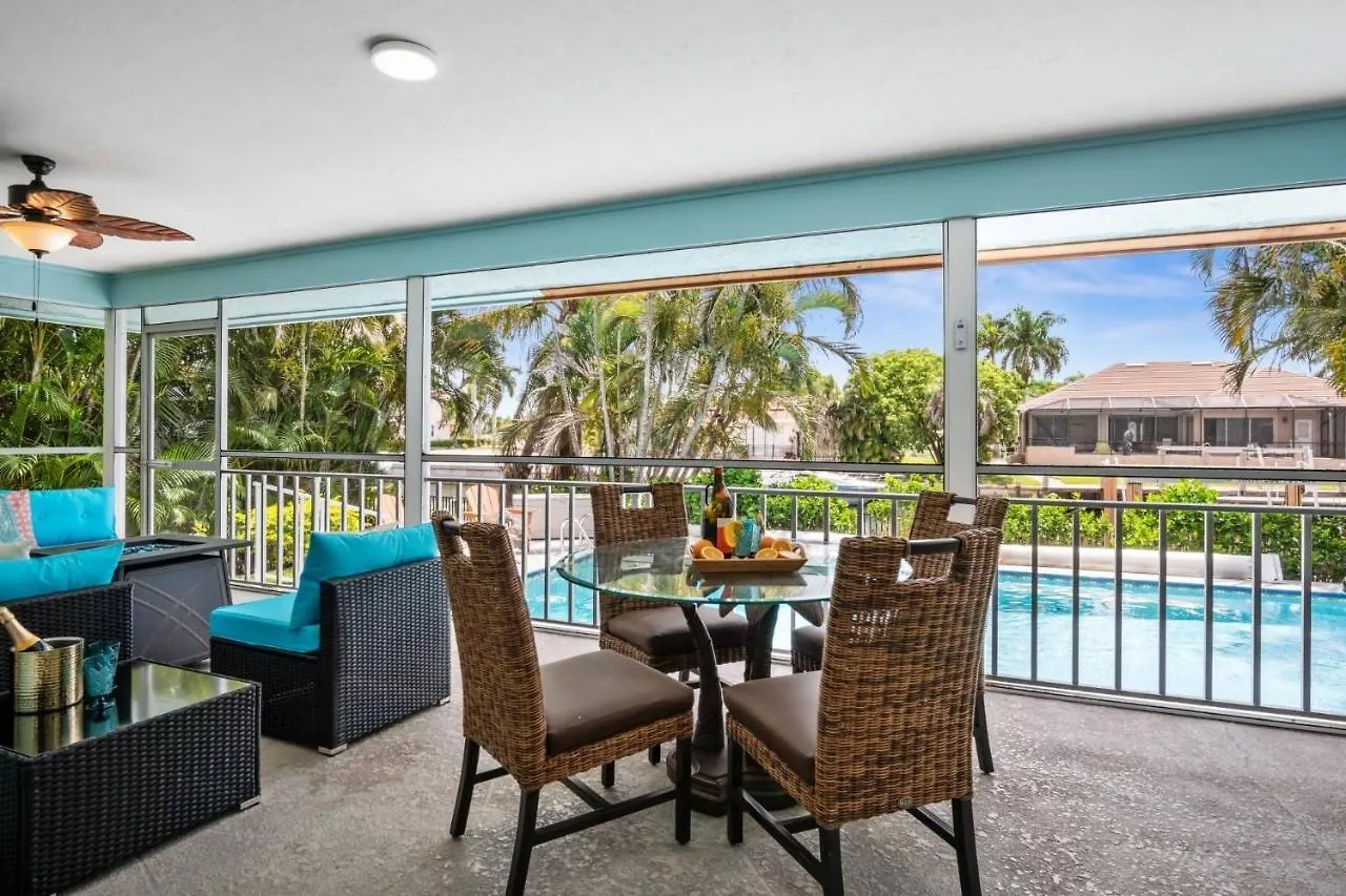 The Blue Paradise Holiday home