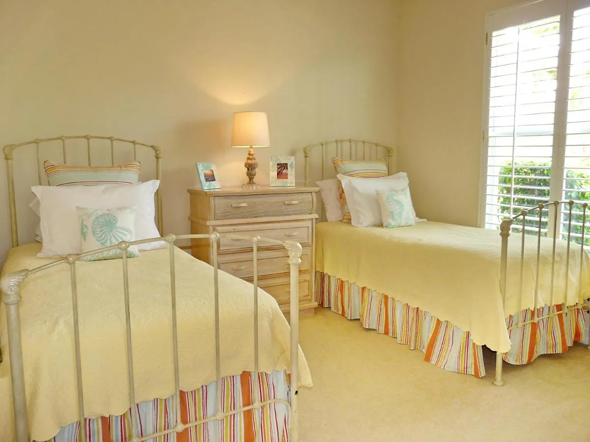 931 Hyacinth Court * Marco Island