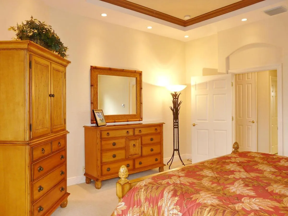 Holiday home 961 Hyacinth Court *