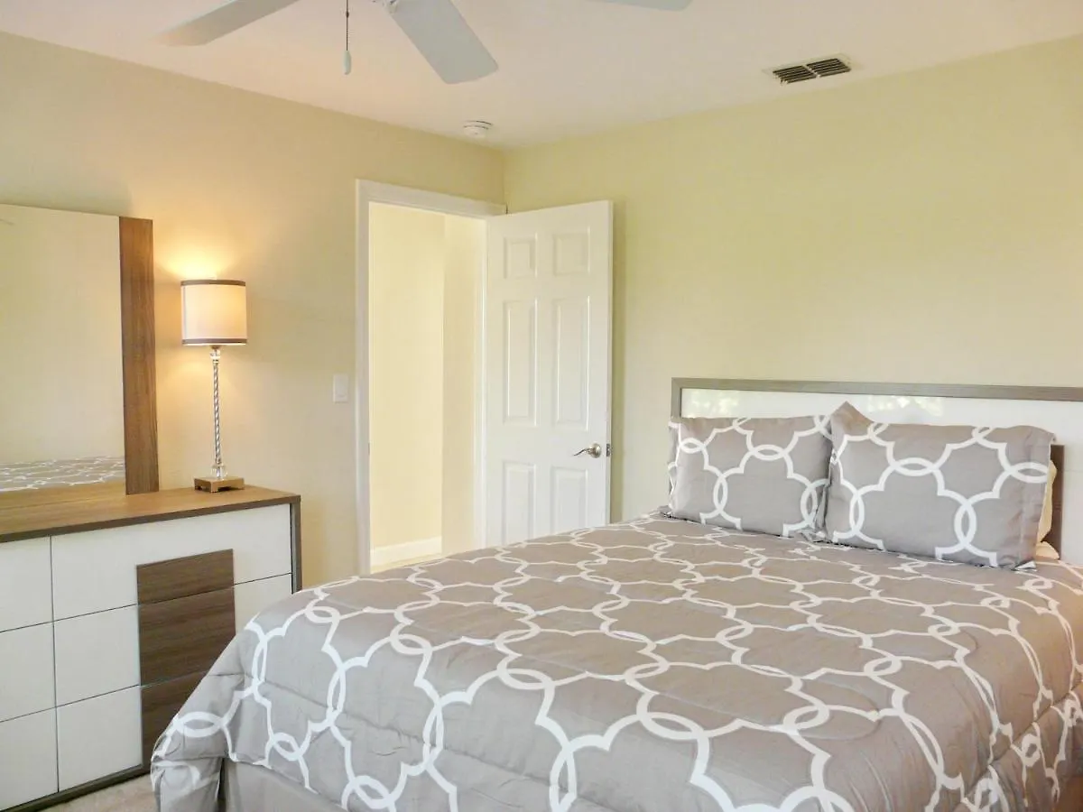 1107 Edington Place Holiday home