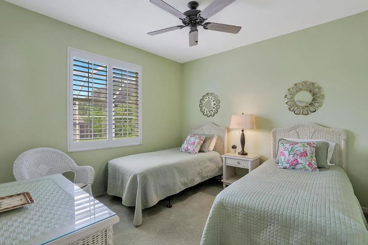 870 Kendall Drive Holiday home Marco Island
