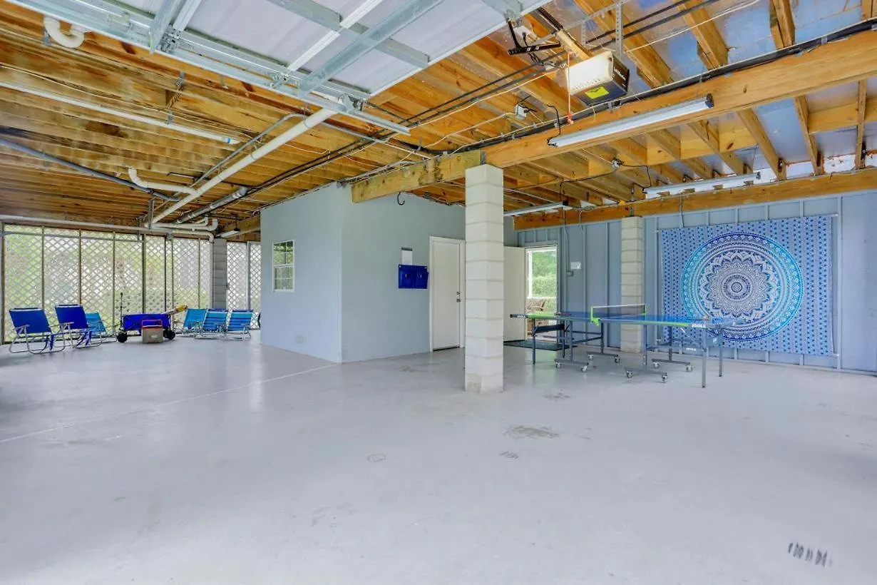 870 Kendall Drive *