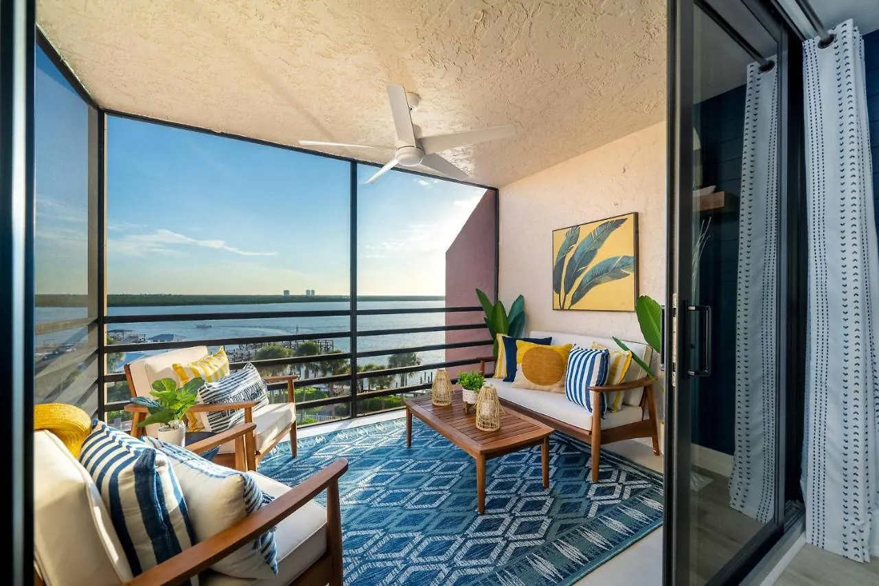 Riverside Club E608 Holiday home *