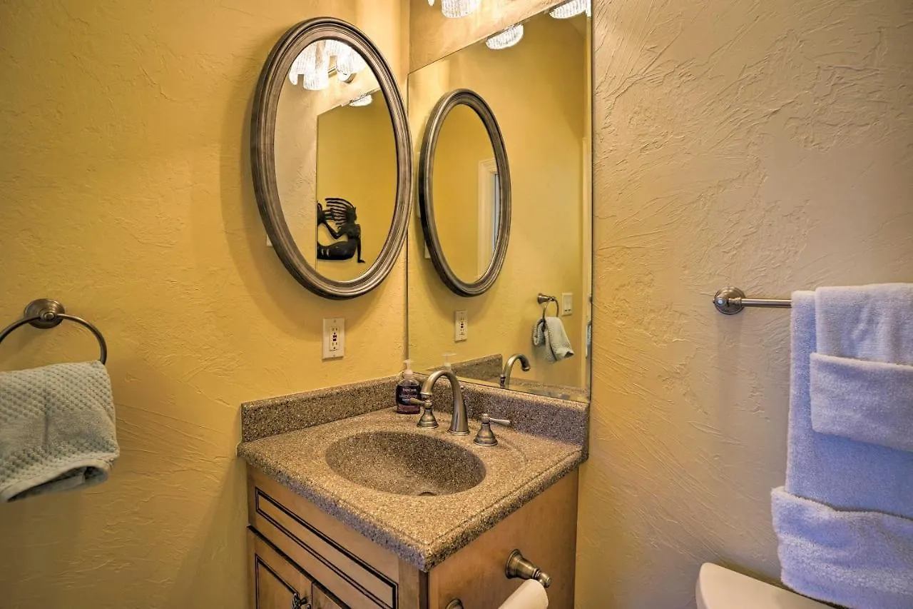 With Pool And Lanai Less Than 1 Mi To Holiday home Marco Island