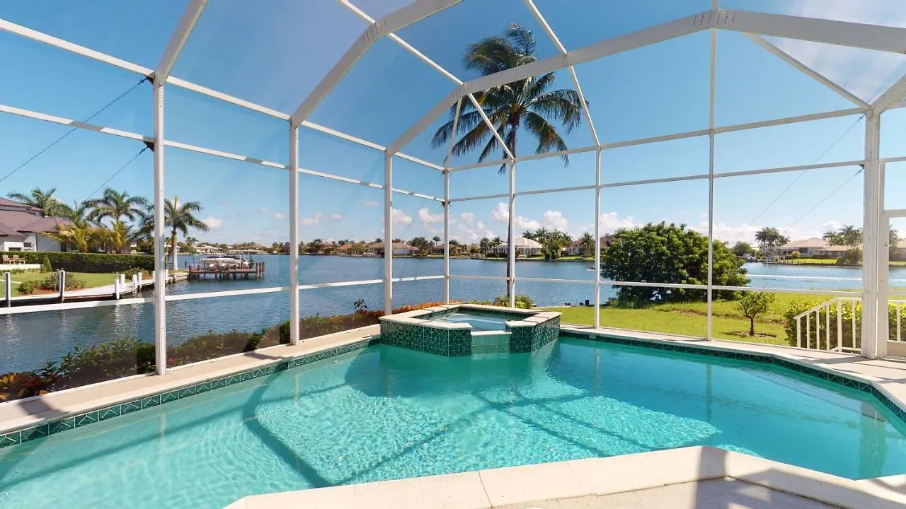 Luxury Walkable To With Wide Water Views