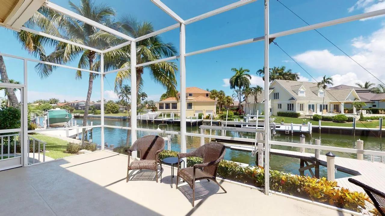 Luxury Walkable To With Wide Water Views Holiday home *