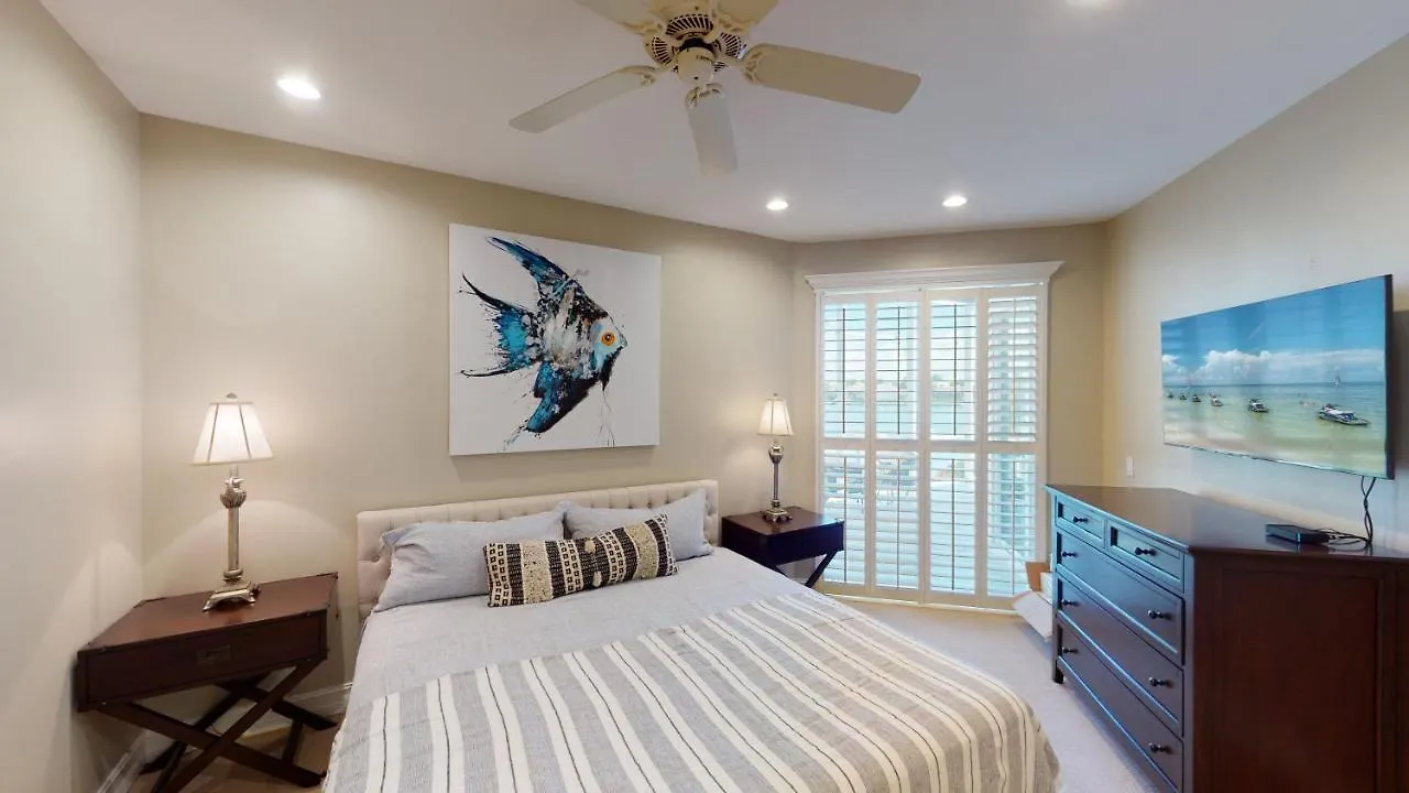 Luxury Walkable To With Wide Water Views * Marco Island