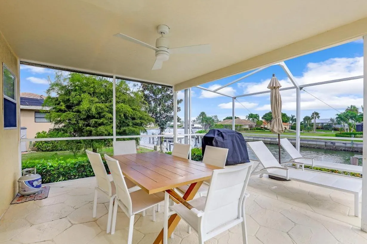 Holiday home 921 Tulip Court *