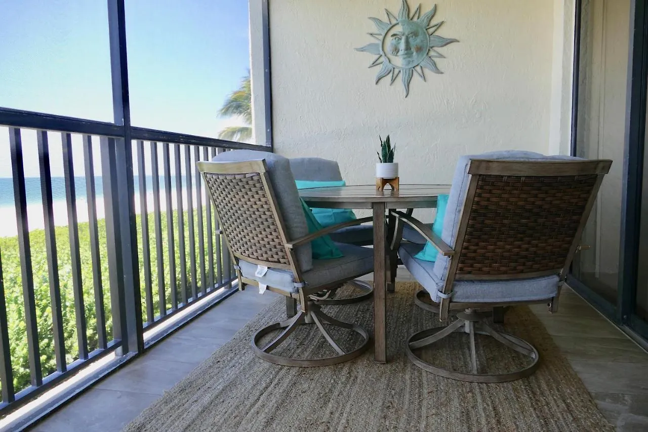 2 Bed South End Beachfront At Popular Seawinds Holiday home