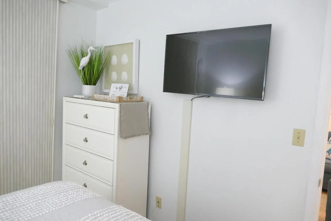 2 Bed South End Beachfront At Popular Seawinds Holiday home *