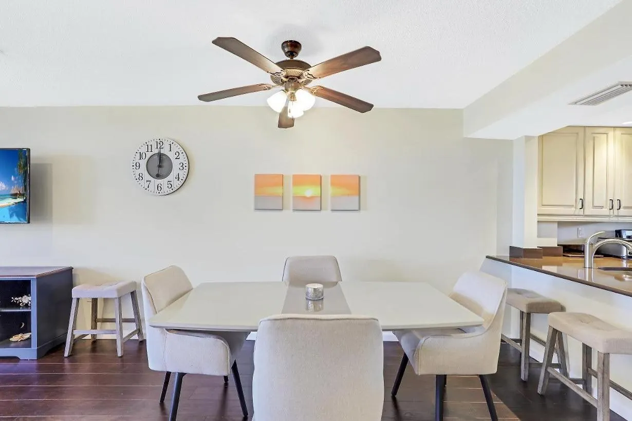 South Seas Tower 3-202 Holiday home *