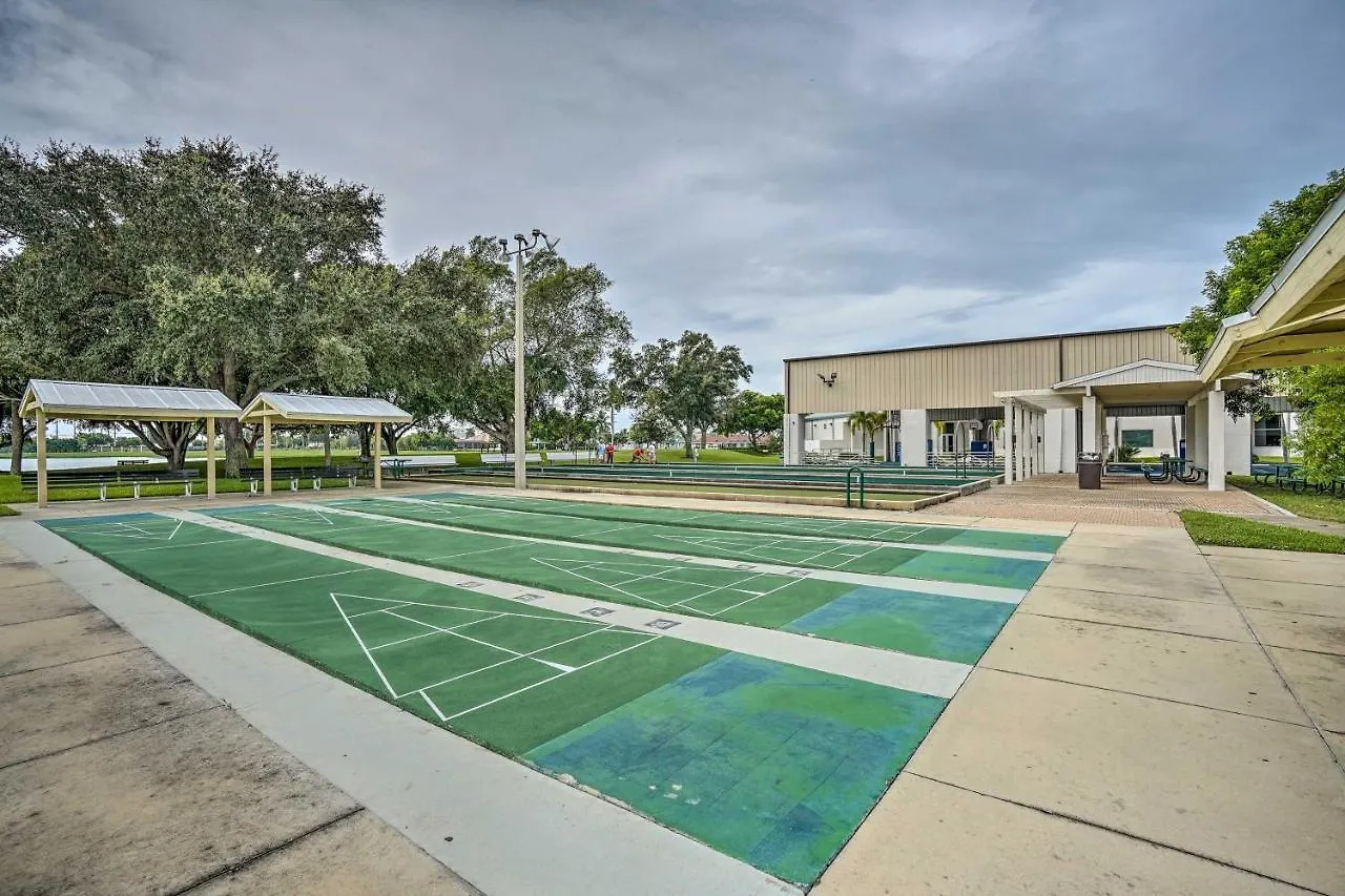 Retreat With Pool About 1 Mi To Holiday home Marco Island