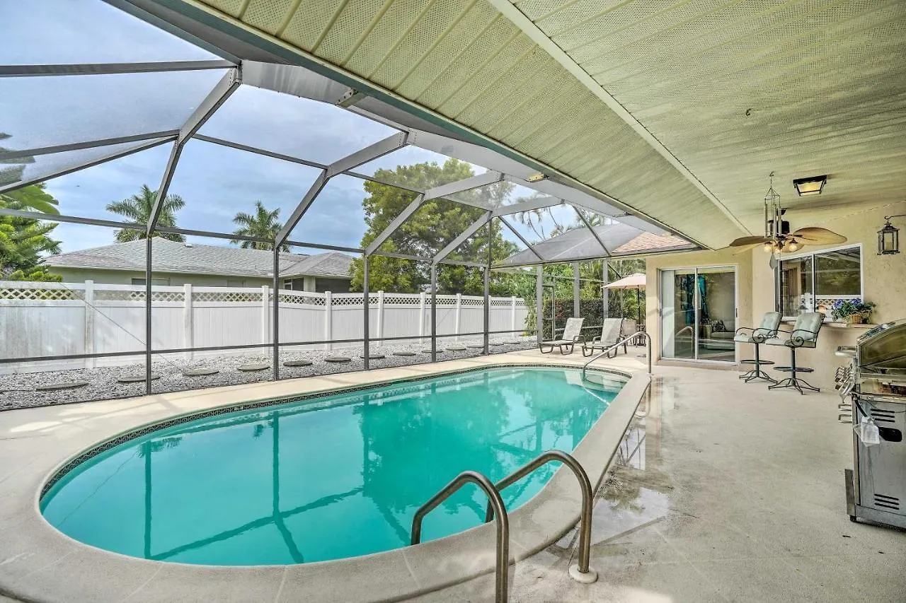 Holiday home Retreat With Pool About 1 Mi To *