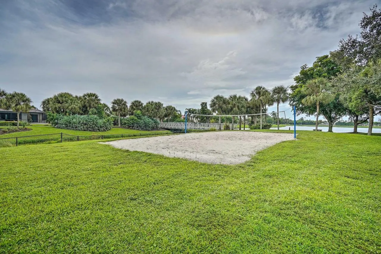 Holiday home Retreat With Pool About 1 Mi To Marco Island
