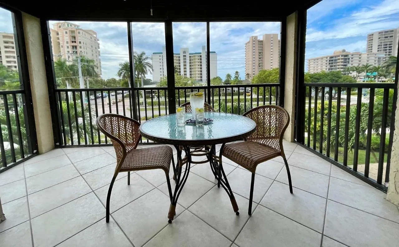בית נופש End Unit Steps From Access W/ No Crazy Prices!!!