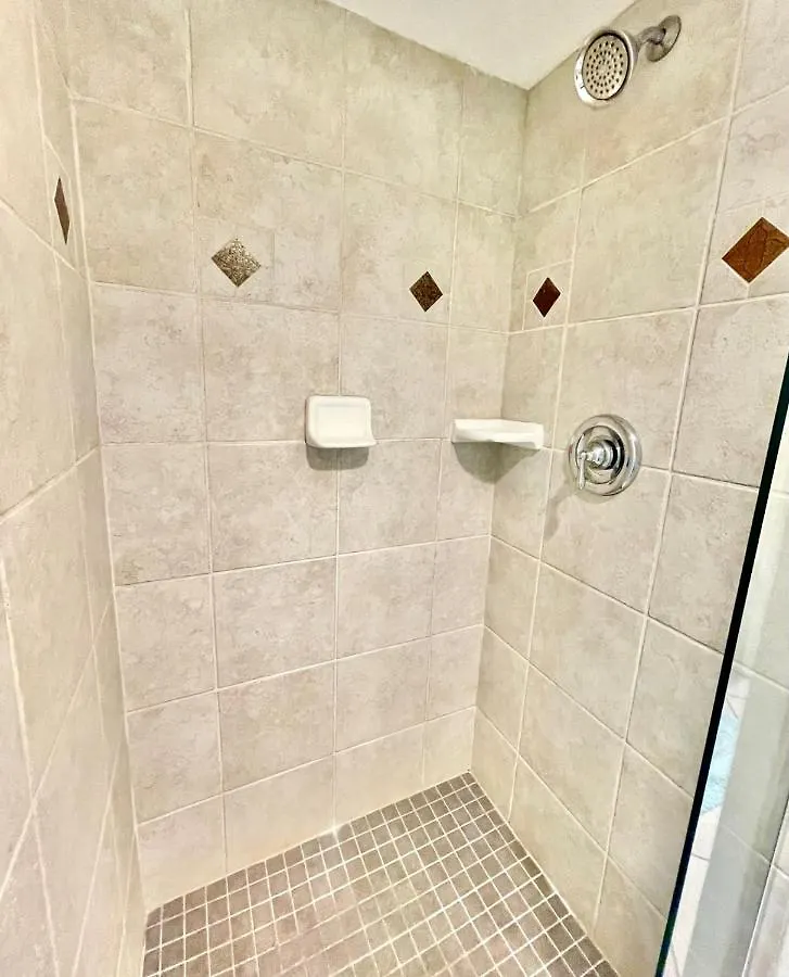 בית נופש End Unit Steps From Access W/ No Crazy Prices!!!