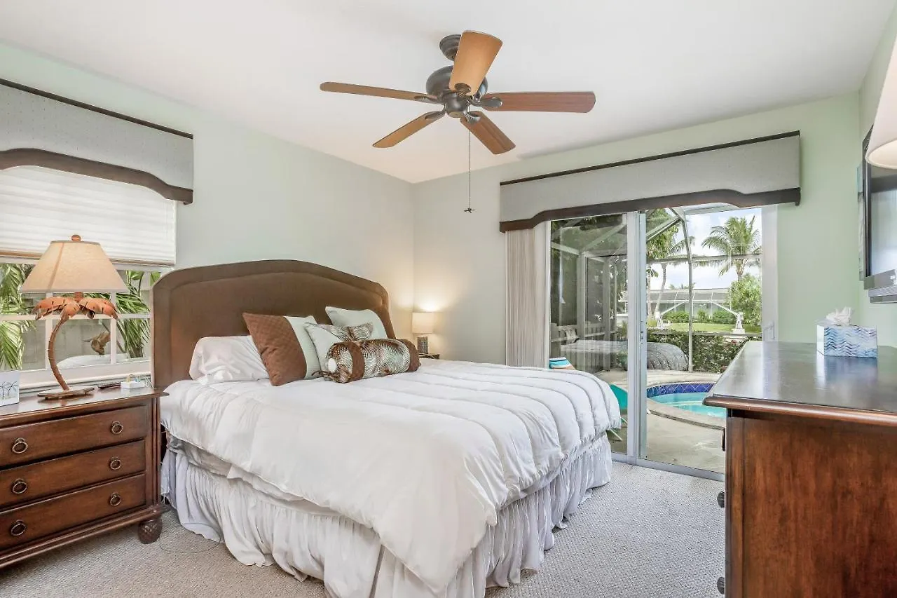 Palm Breeze Bliss Holiday home *