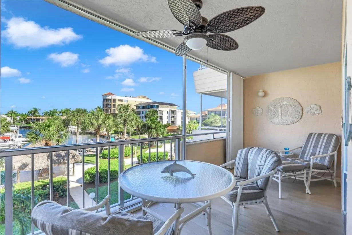 Moorings 302 Marco Island