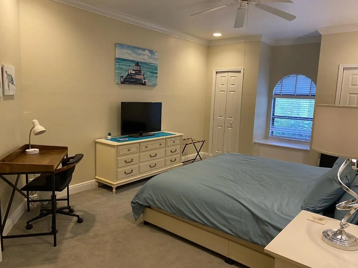 Paradise Found - Private Oasis With Heated Pool On Pensión Marco Island
