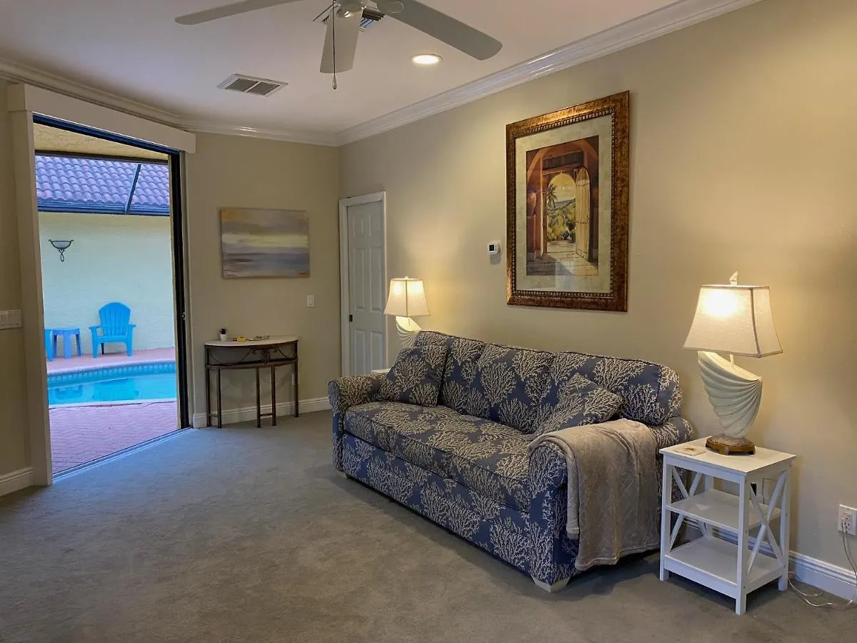 Paradise Found - Private Oasis With Heated Pool On * Marco Island