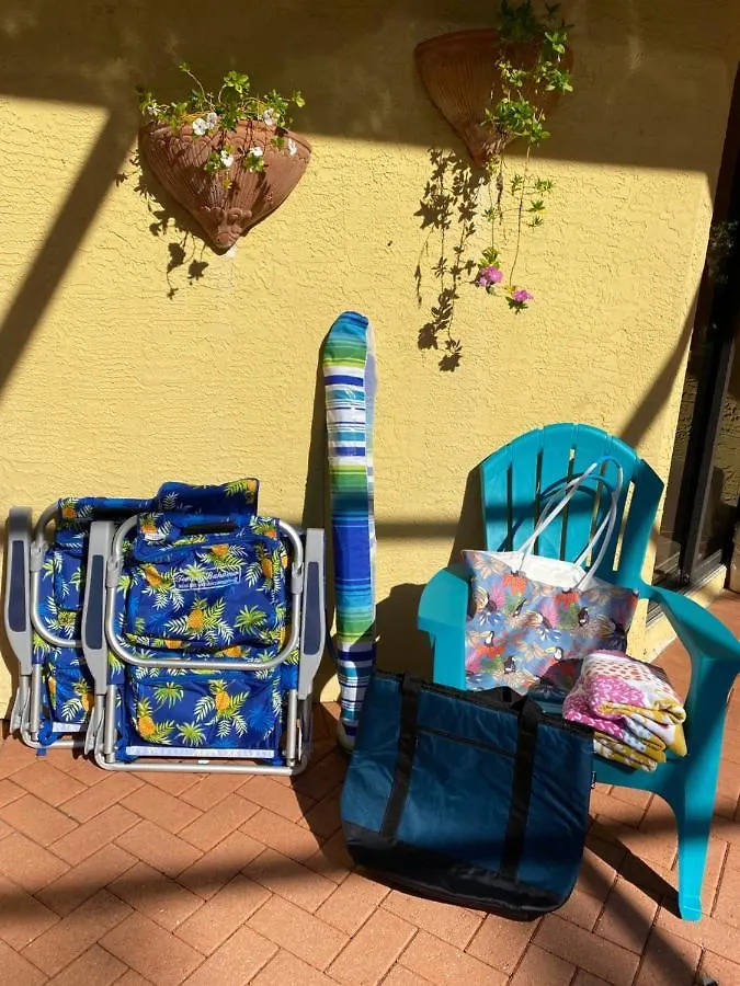 Guest house Paradise Found - Private Oasis With Heated Pool On *