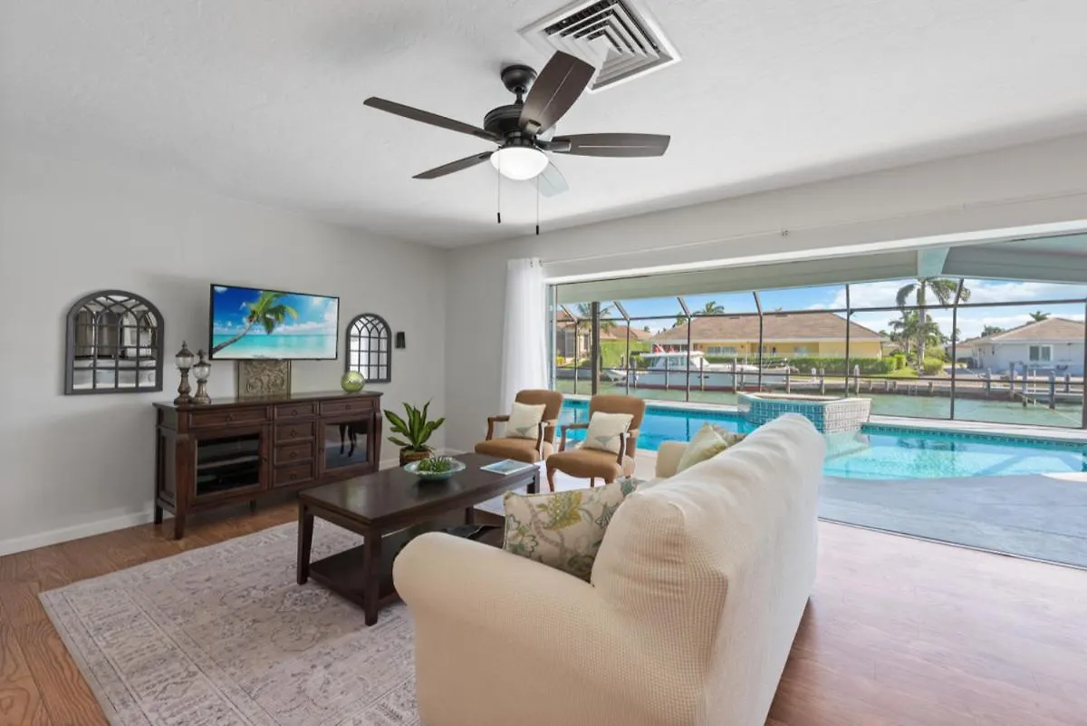 Elevated 955 - Spacious Family Riverfront 4 Bedrooms Marco Island