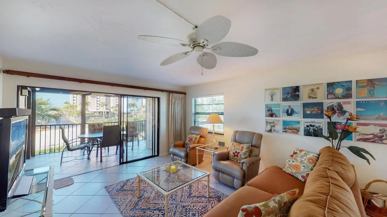 Prime Location I Free Access Directly Across The Street!!! *