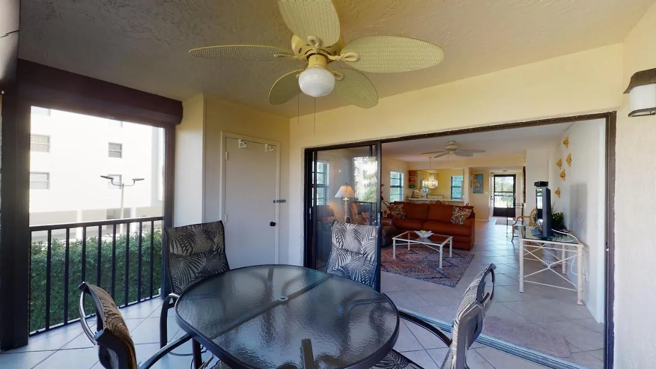 Prime Location I Free Access Directly Across The Street!!! Holiday home Marco Island