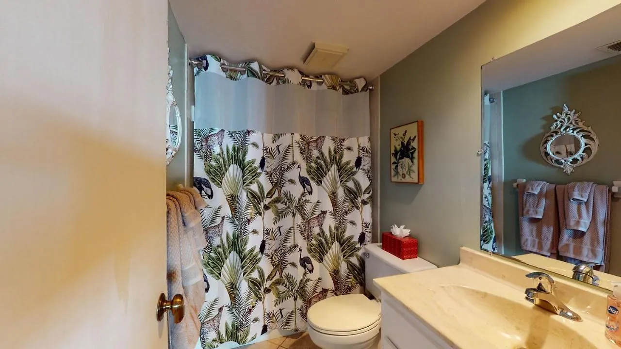 Prime Location I Free Access Directly Across The Street!!! Holiday home Marco Island
