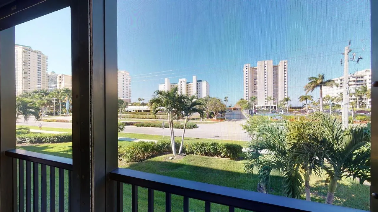 Prime Location I Free Access Directly Across The Street!!! Holiday home *