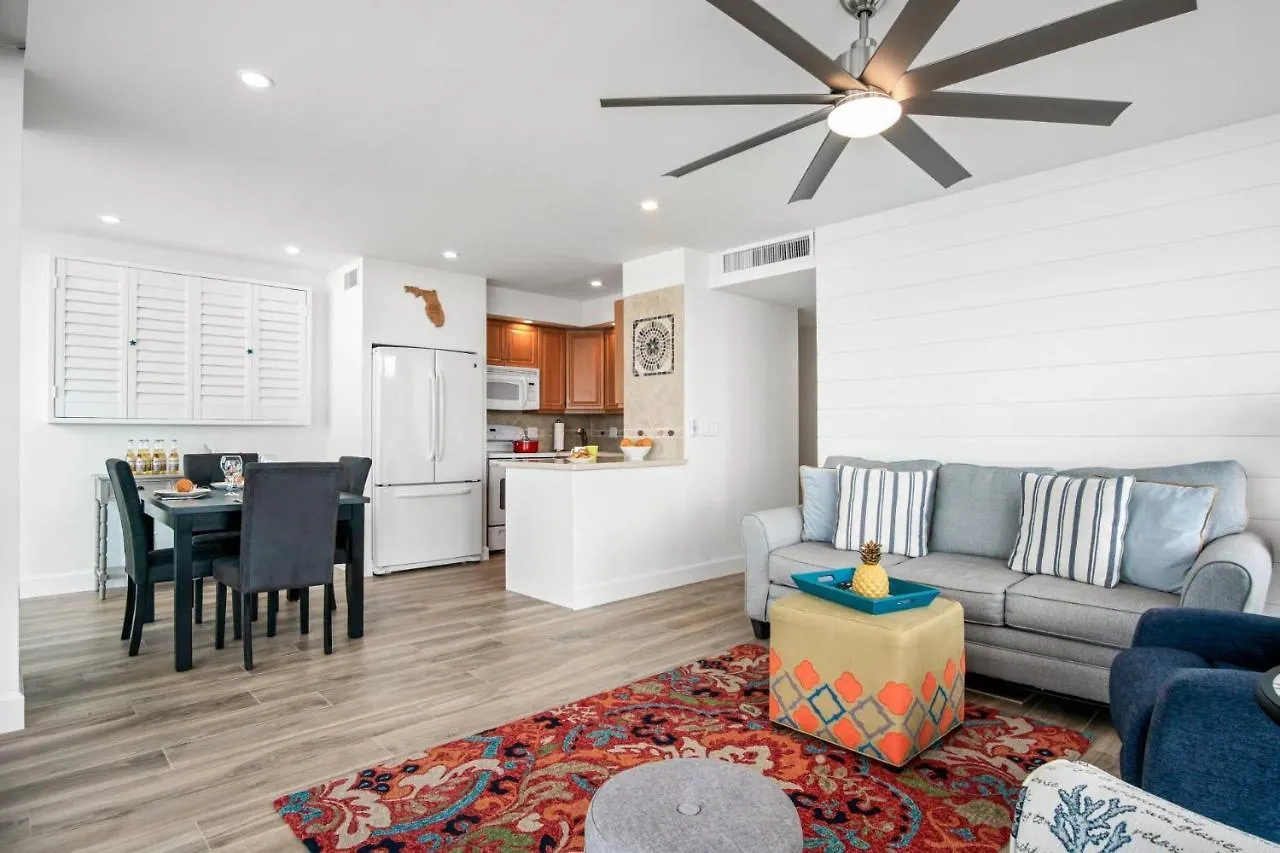 Admiralty House 1705s * Marco Island