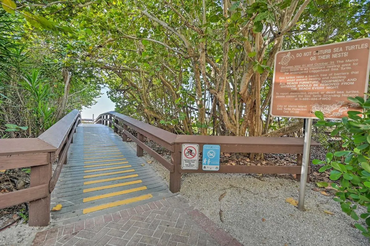 House With Heated Pool And Grill - Walk To Beach! * Marco Island