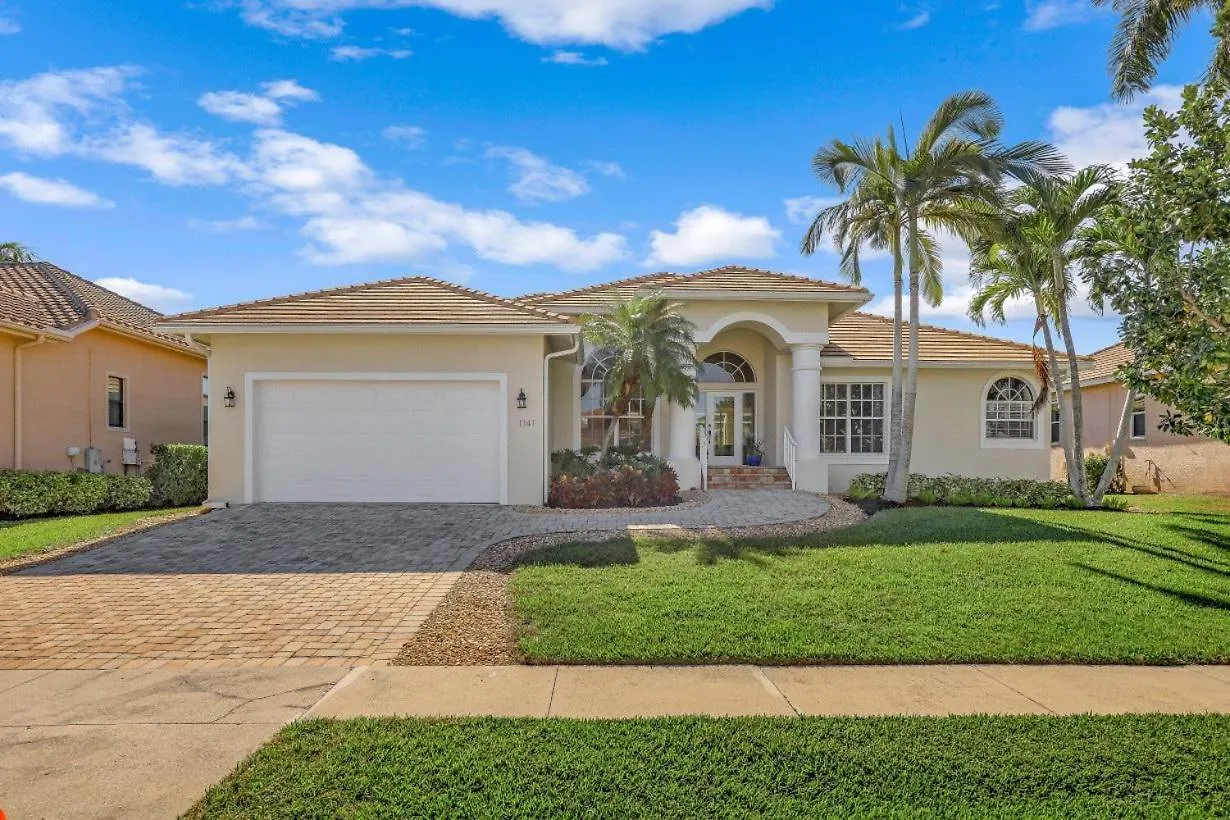 1141 Abbeville Court Holiday home