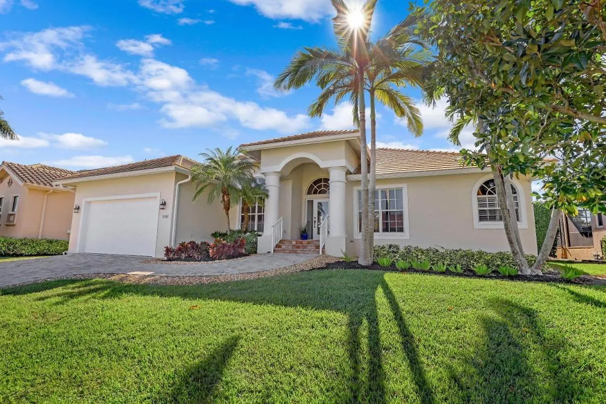 1141 Abbeville Court Holiday home