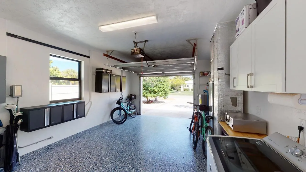 Exquisite 2 Bed Waterfront House I Minutes Away From Popular Resident's * Marco Island