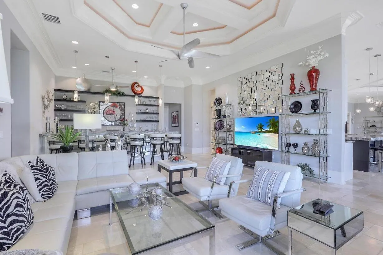 1231 Laurel Court Holiday home Marco Island