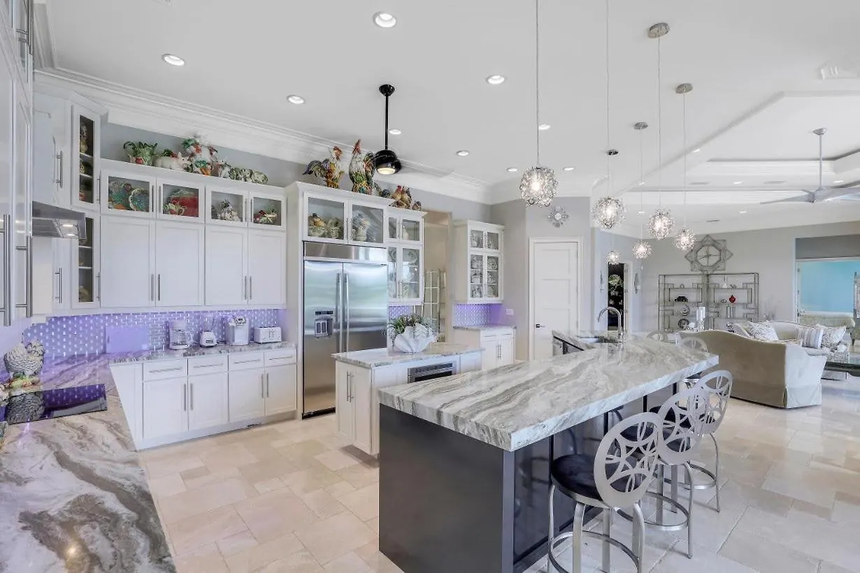 1231 Laurel Court Holiday home Marco Island