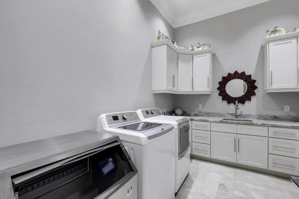 1231 Laurel Court Holiday home *