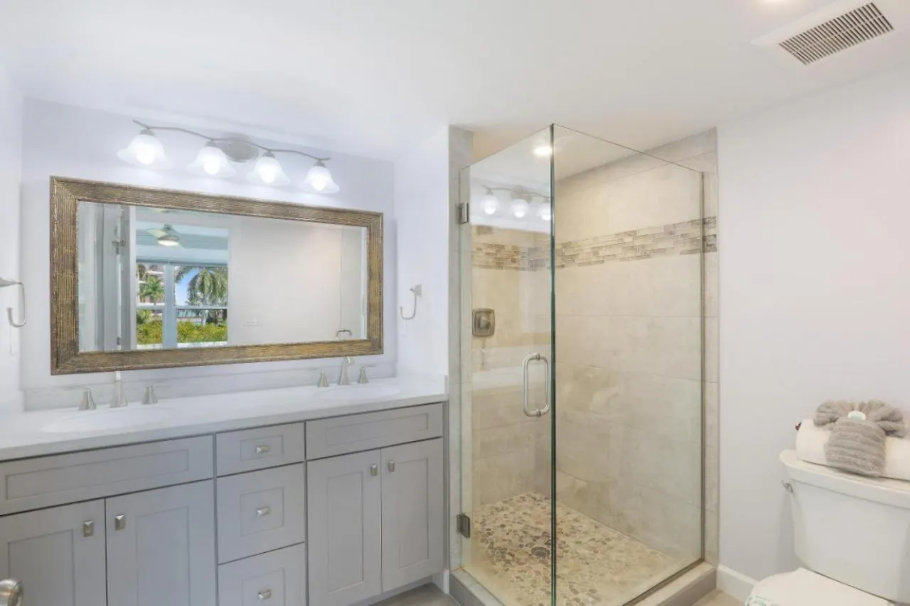 Completely Remodeled I Block Away From Free Access