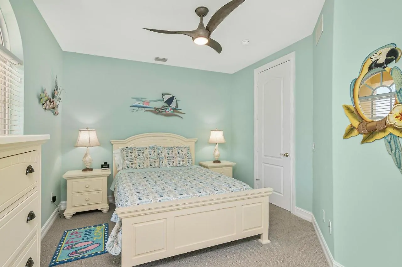 123 Landmark Street Holiday home Marco Island