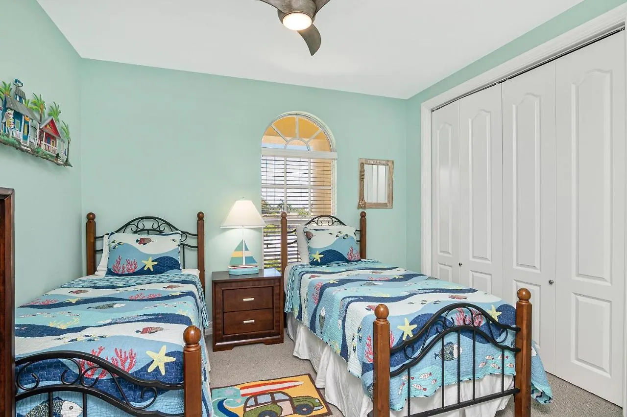 123 Landmark Street Holiday home Marco Island