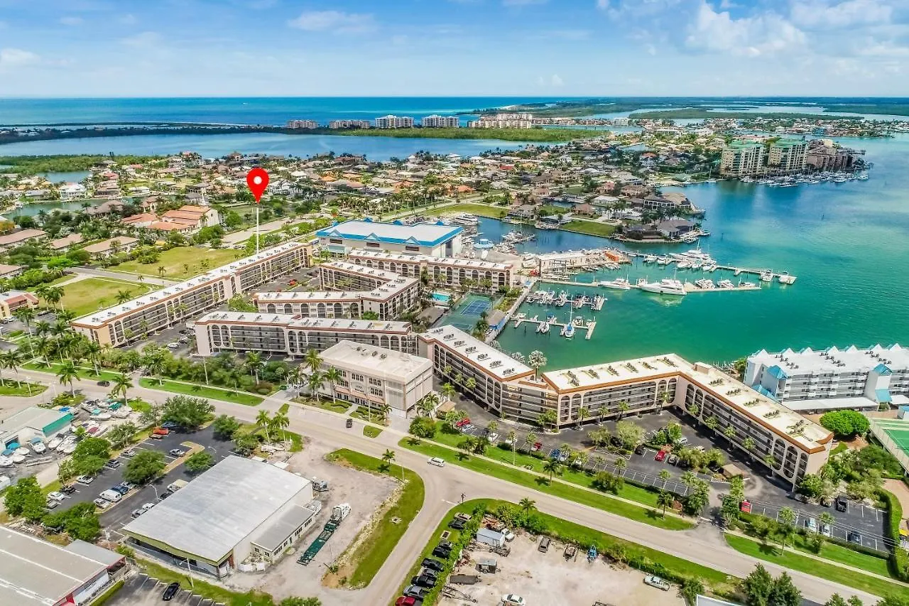 Apartment Anglers Cove C-404