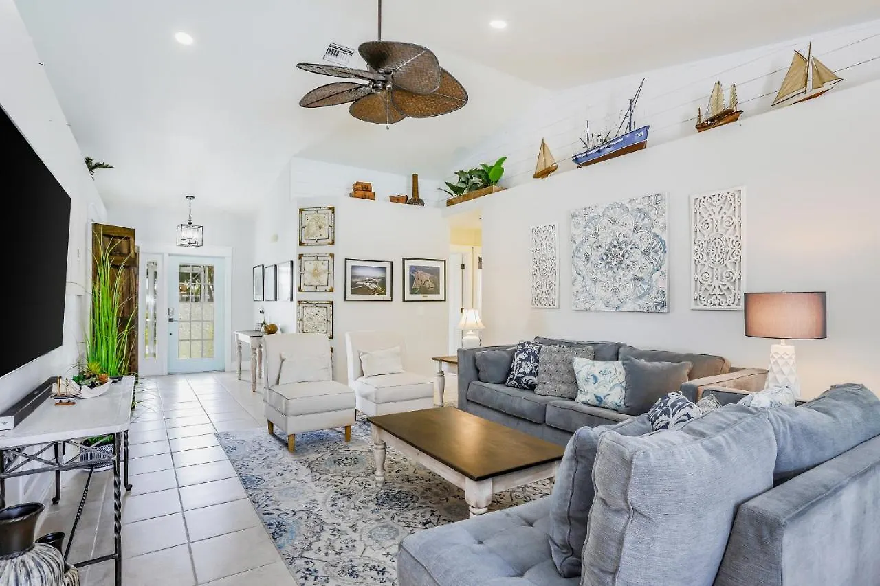 Sun-drenched Sojourn Casa vacanze Marco Island