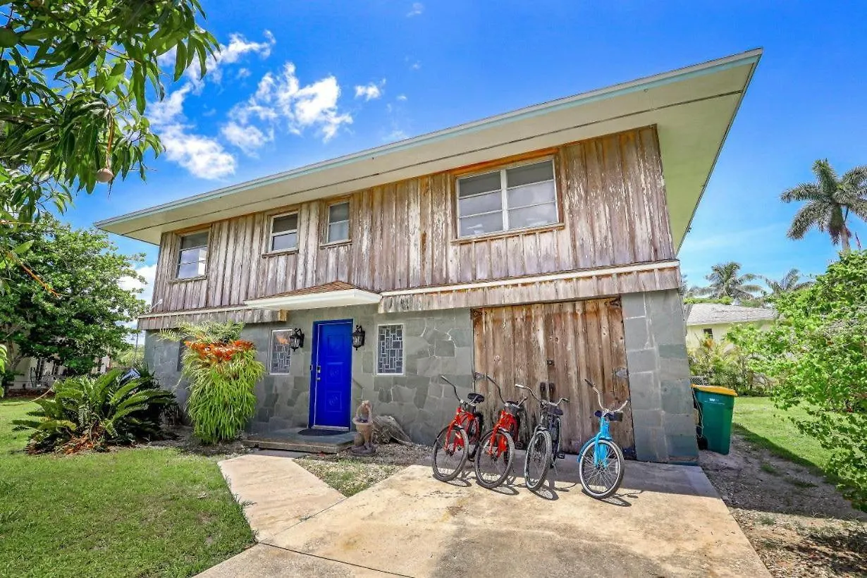 Holiday home 670 West Palm Avenue *
