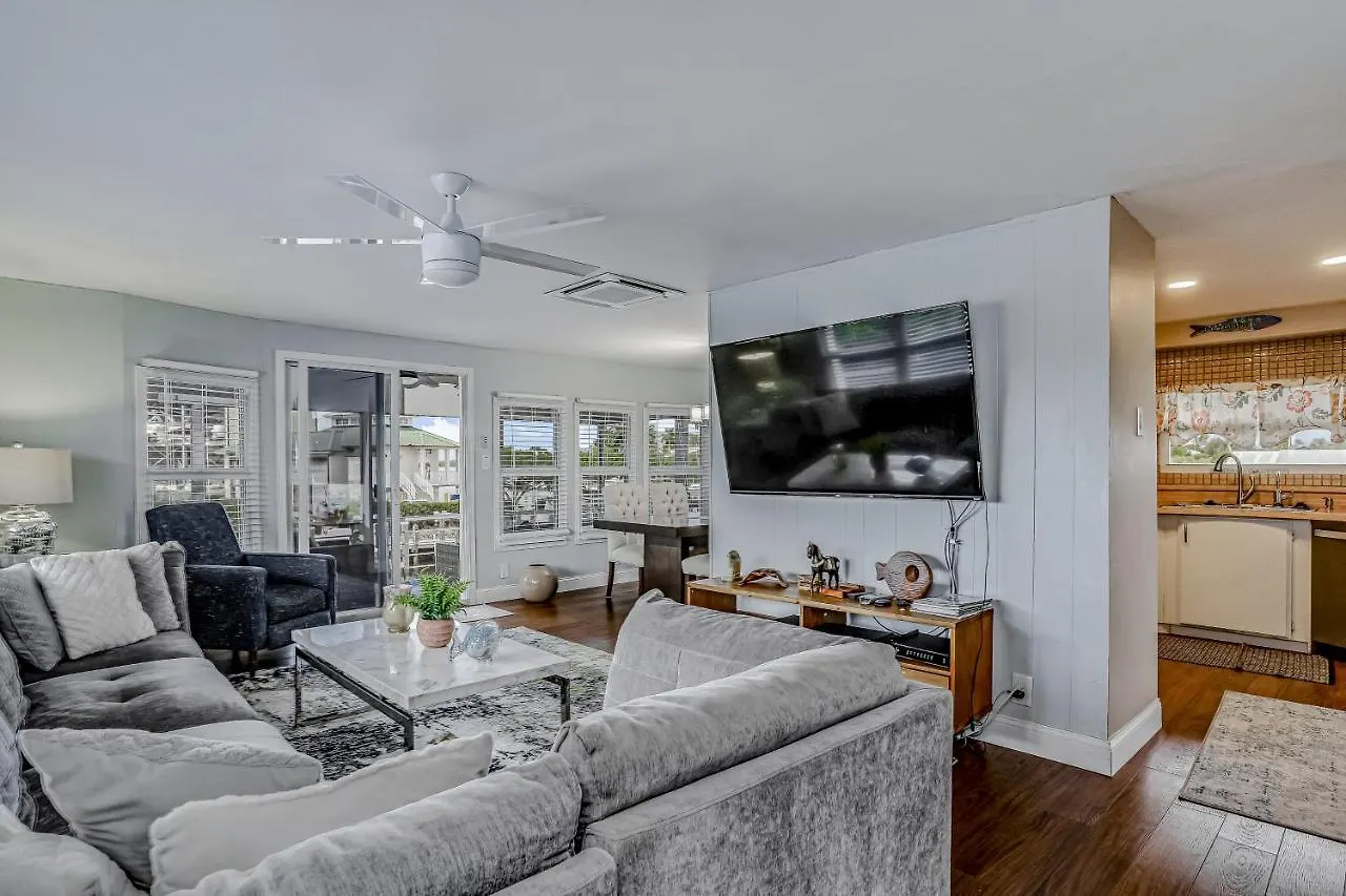 Serene Getaway Holiday home Marco Island
