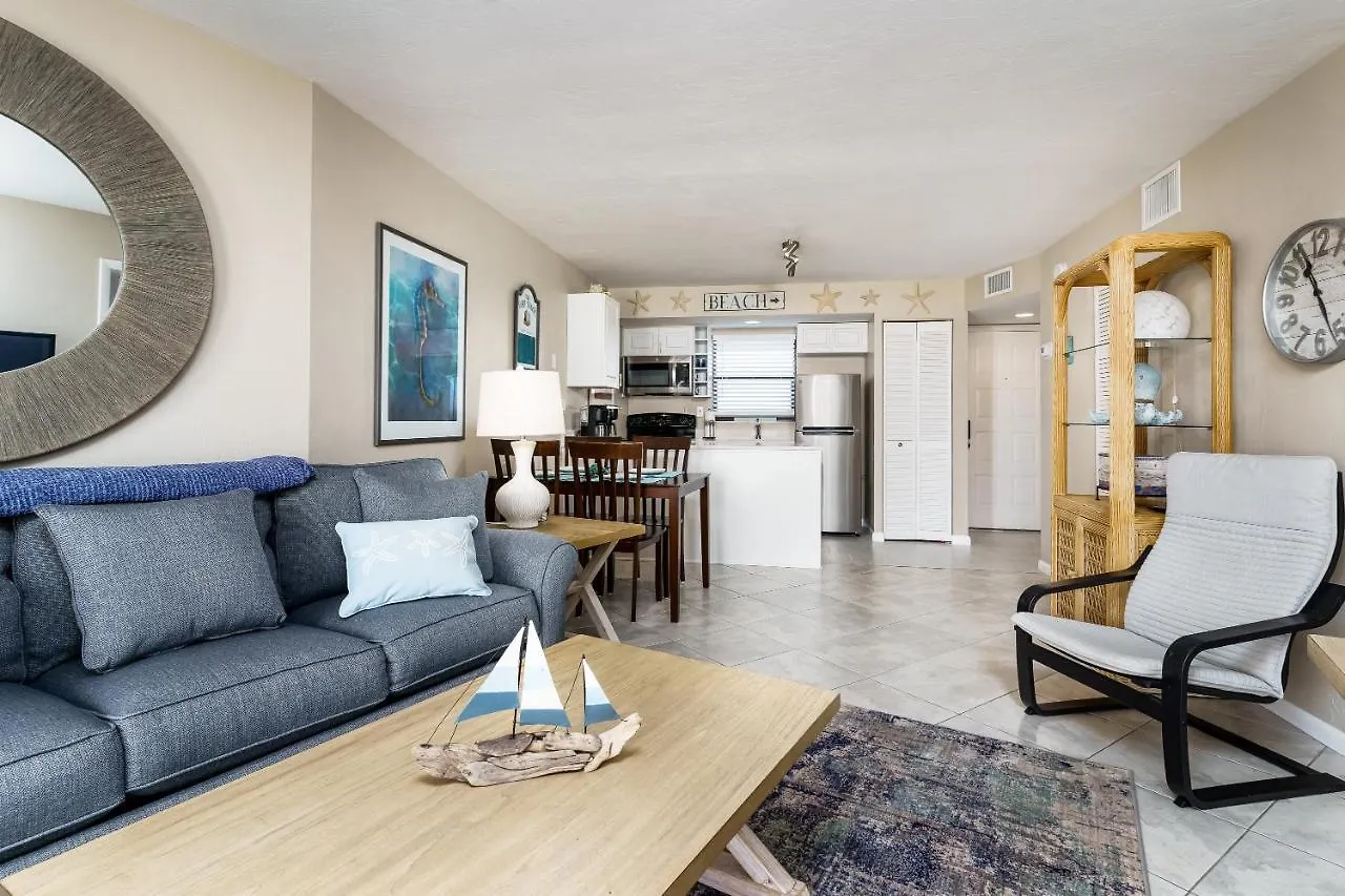 The Angler's Cove - Beautiful 5th Floor With Views Of Factory Bay Holiday home Marco Island