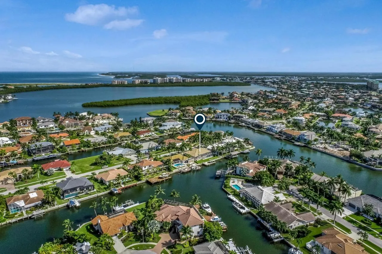 Pineapple Of My Eye * Marco Island
