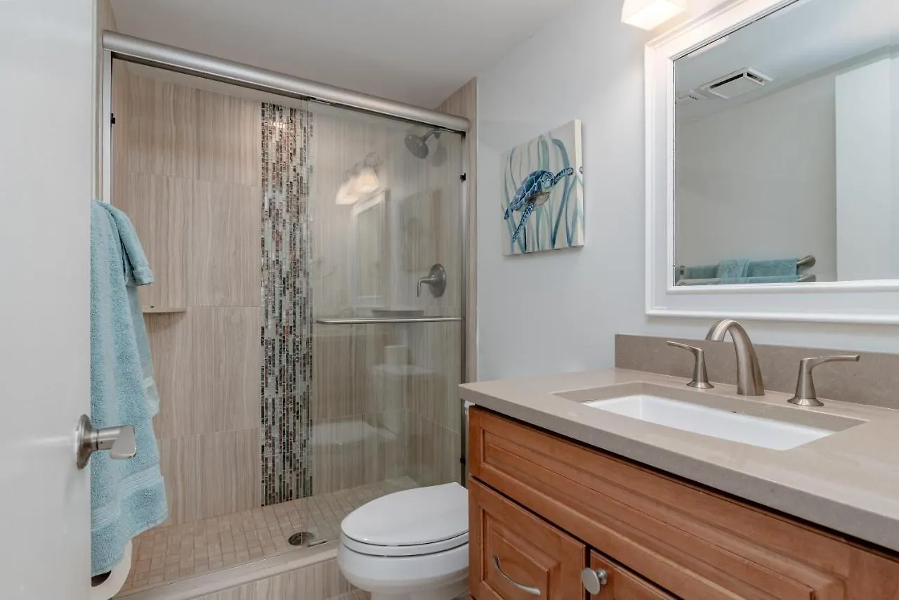 The Sea-winds I Renovated Beachfront 2 Bed 2 Bath Marco Island