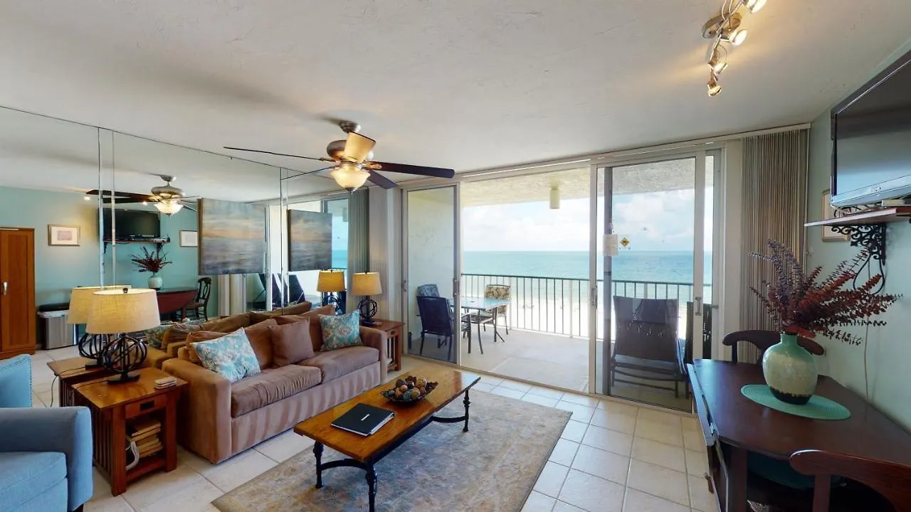 Beachfront Living At The Apollo I On-site Sunset Grille Tiki-restaurant *