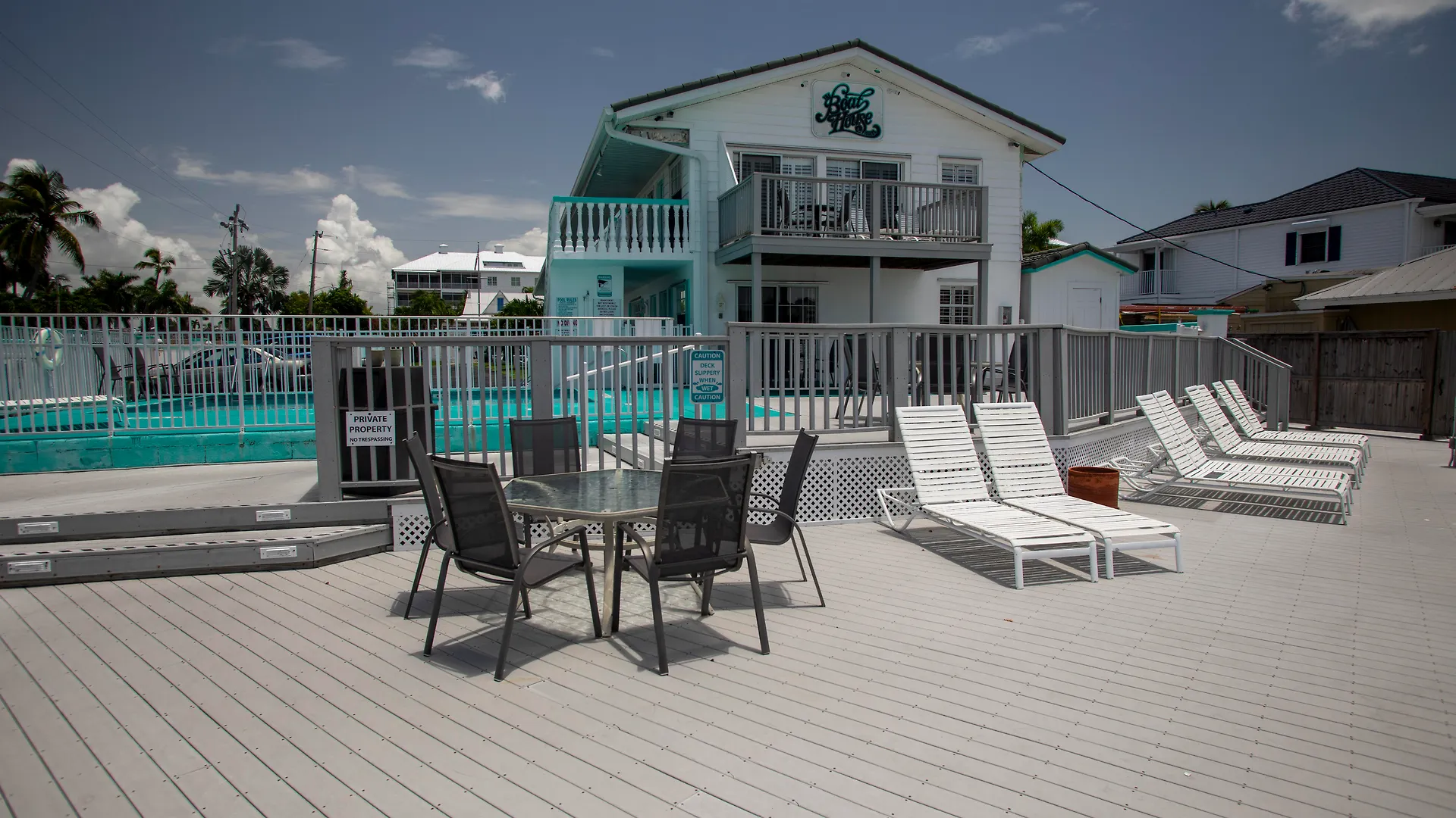 Motel The Boathouse 3*
